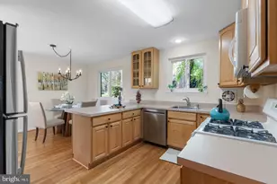8459 Thames St, Springfield, VA 22151 - Photo 8
