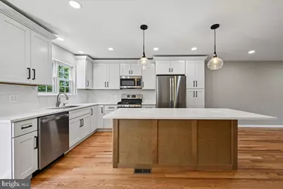 6153 Les Dorson Lane, Alexandria, VA 22315 - Photo 2