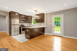 3613 Dannys Ln, Alexandria, VA 22311 - Photo 10