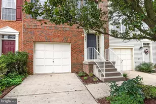 2461 Rolling Plains Dr, Herndon, VA 20171 - Photo 2