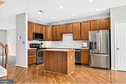 2461 Rolling Plains Drive, Herndon, VA 20171 - Photo 8
