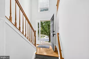 2461 Rolling Plains Dr, Herndon, VA 20171 - Photo 4