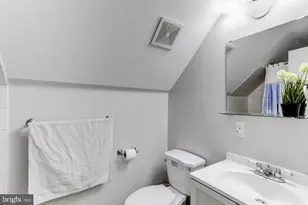 4311 Pergate Ln, Fairfax, VA 22033 - Photo 26
