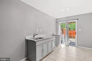 6749 Cardinal Woods Ct, Lorton, VA 22079 - Photo 24