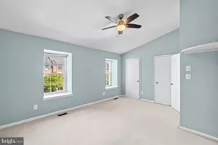 6749 Cardinal Woods Ct, Lorton, VA 22079 - Photo 14