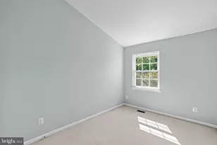 6749 Cardinal Woods Ct, Lorton, VA 22079 - Photo 18
