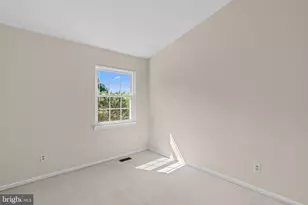 6749 Cardinal Woods Ct, Lorton, VA 22079 - Photo 20