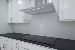 13899 Aviation Pl, Herndon, VA 20171 - Photo 6