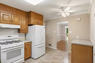 7218 Hadlow Dr, Springfield, VA 22152 - Photo 14