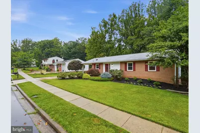7218 Hadlow Drive, Springfield, VA 22152 - Photo 4