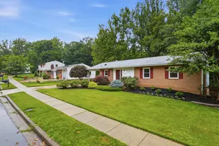 7218 Hadlow Dr, Springfield, VA 22152 - Photo 4