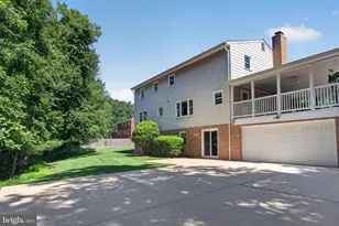 11305 Hunt Farm Ln, Oakton, VA 22124 - Photo 8