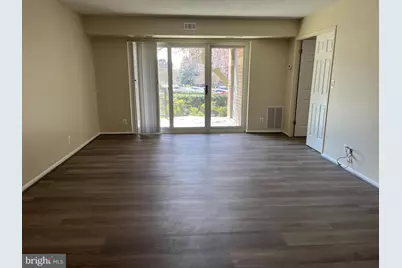 8350 Greensboro Drive #103, McLean, VA 22102 - Photo 4