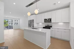 4759 Sully Pt Ln, Chantilly, VA 20151 - Photo 6