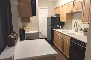 5900 Surrey Hill Pl, Springfield, VA 22152 - Photo 6