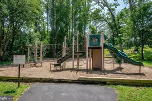 5900 Surrey Hill Pl, Springfield, VA 22152 - Photo 18