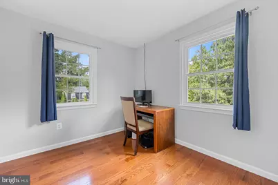 300 Holly Court, Herndon, VA 20170 - Photo 22