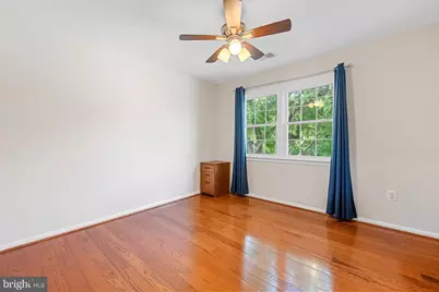 300 Holly Court, Herndon, VA 20170 - Photo 20