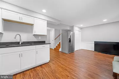 300 Holly Court, Herndon, VA 20170 - Photo 30