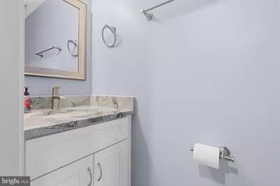 300 Holly Court, Herndon, VA 20170 - Photo 10