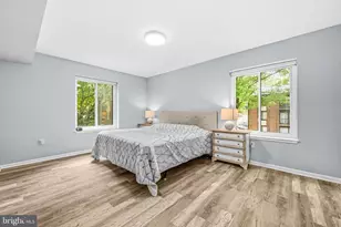9715 Kings Crown Ct, Fairfax, VA 22031 - Photo 14