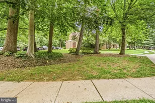 9715 Kings Crown Ct, Fairfax, VA 22031 - Photo 28
