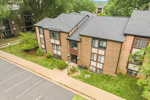 9715 Kings Crown Ct, Fairfax, VA 22031 - Photo 32