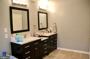 11601 Warren Ln, Fairfax, VA 22030 - Photo 24