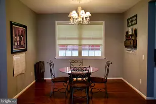 11601 Warren Ln, Fairfax, VA 22030 - Photo 6