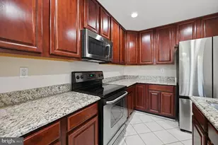 2545 James Monroe Cir, Herndon, VA 20171 - Photo 20