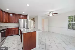 2545 James Monroe Cir, Herndon, VA 20171 - Photo 18