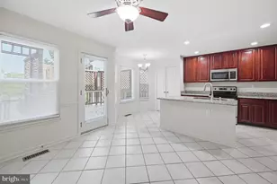 2545 James Monroe Cir, Herndon, VA 20171 - Photo 16