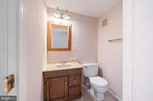 1103 Burwick Dr, Herndon, VA 20170 - Photo 34