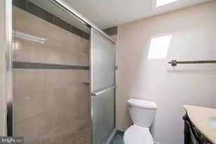 1103 Burwick Dr, Herndon, VA 20170 - Photo 24