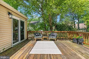 13024 Farthingale Dr, Herndon, VA 20171 - Photo 28