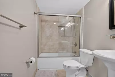 8350 Greensboro Drive #1009, McLean, VA 22102 - Photo 4