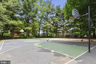 8350 Greensboro Dr, McLean, VA 22102 - Photo 28