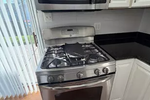 2214 Jensen Pl, Herndon, VA 20170 - Photo 2