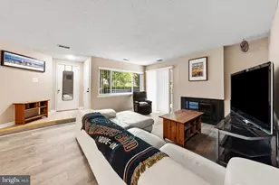 1904 Villaridge Dr, Reston, VA 20191 - Photo 10