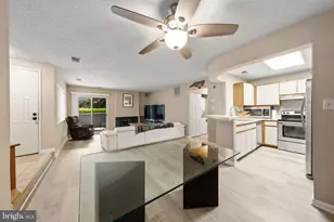 1904 Villaridge Dr, Reston, VA 20191 - Photo 4