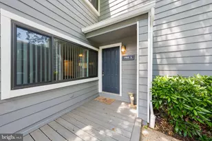 1904 Villaridge Dr, Reston, VA 20191 - Photo 2