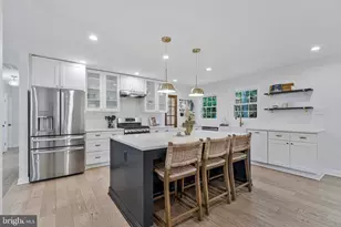 10816 Broadwater Dr, Fairfax, VA 22032 - Photo 2