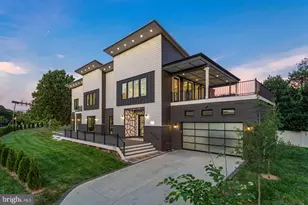 1733 Chain Bridge Rd, McLean, VA 22102 - Photo 2
