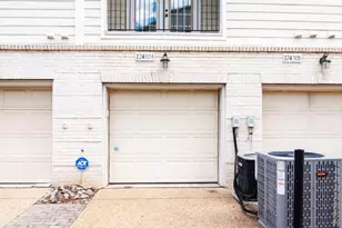 12430 Liberty Bridge Rd, Fairfax, VA 22033 - Photo 2