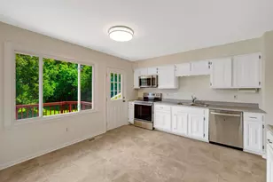 3213 Allness Ln, Herndon, VA 20171 - Photo 6