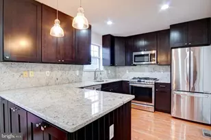 6912 Kerrywood Cir, Centreville, VA 20121 - Photo 12