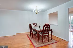 6912 Kerrywood Cir, Centreville, VA 20121 - Photo 8