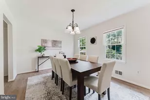 9103 Bramble Pl, Annandale, VA 22003 - Photo 12