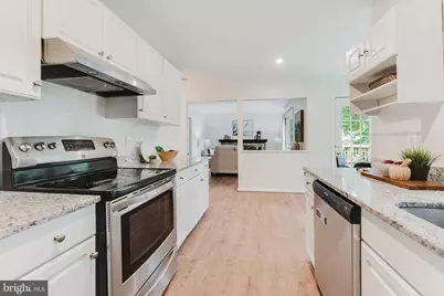 9103 Bramble Place, Annandale, VA 22003 - Photo 16