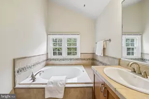 7001 Fieldhurst Ct, Alexandria, VA 22315 - Photo 42